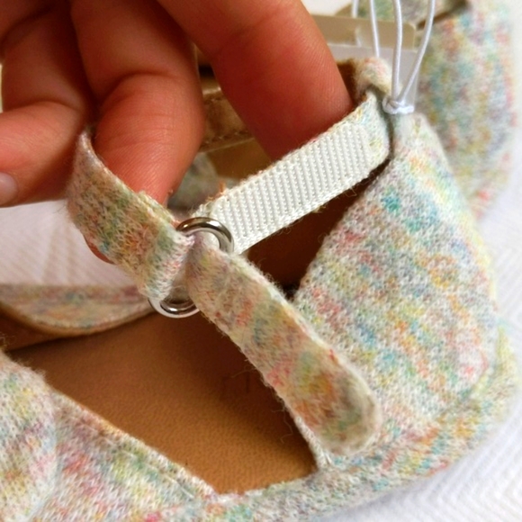 NEW old navy pastel multi knit bow sandals with velcro closure 6-12 months baby - Picture 4 of 6